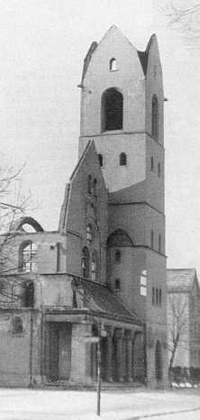 Die Ruine der Pfarrkirche Mater Dolorosa 1943