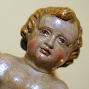 Jesus auf dem Arm von Josef in der Kreuzkapelle