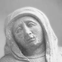 Maria in der Pieta in der Außenwand des Chorraums