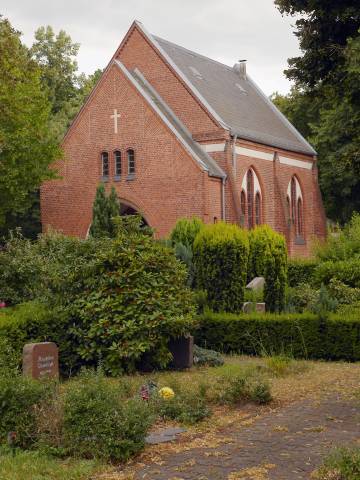 Kapelle des evangelischen Dreifaltigkeitsfriedhofs in der Paul-Schneider-Straße