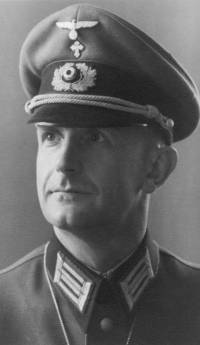 Kaplan Bernhard Dähn 1942