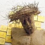 Kruzifix im Chorraum