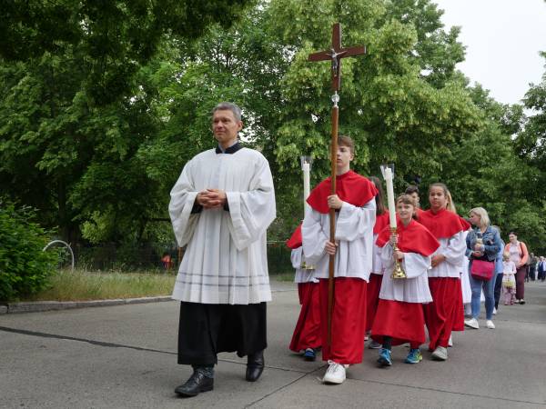 fronleichnamsprozession.3.6.2018.geraer.strasse.jpg